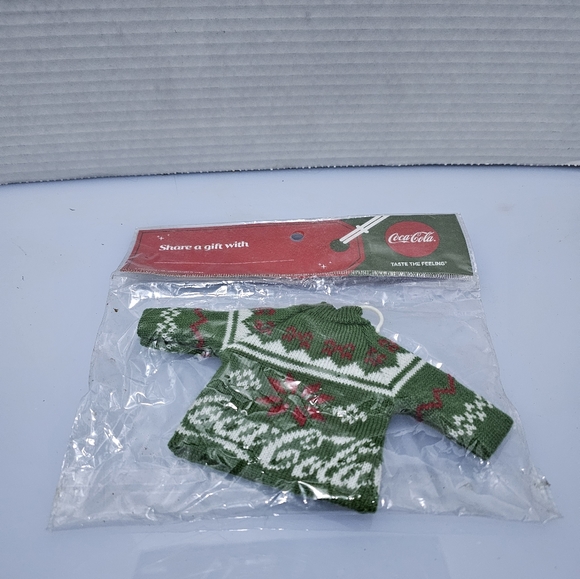 Vintage Coca-cola mini sweater ornament - Picture 3 of 3